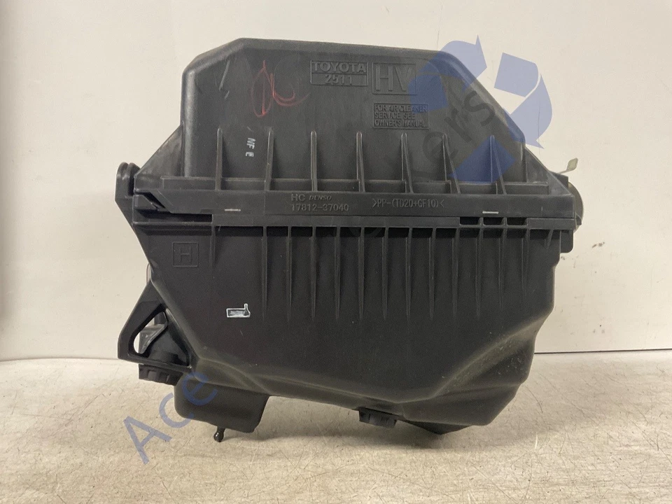 Lexus NX 350H AZ20 21-Onwards Air Filter Housing With MAF Sensor 1781237040 - Image 3 of 4