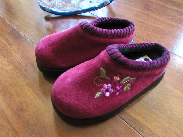 GYMBOREE ~ New! Toddler Girl 5 ~ VINTAGE 2002! "Portabello Road" Suede Clogs - Image 3 of 4