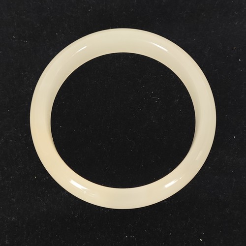 Bracciale Lucite Slip-on Crema Bianco Sporco 7,5" - Foto 4 di 10