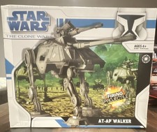 Hasbro Star Wars AT-AP Walker Clone Trooper The Clone Wars Vehicle Firing Proje
