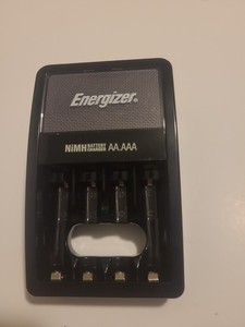 Energizer NiMH Battery Charger AA.AAA - For Rechargeable Batteries