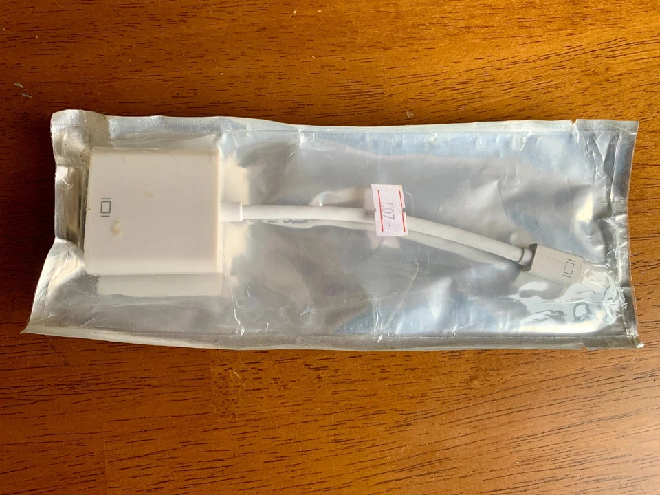 Mini Display Male Port to VGA Female Adapter Cable 6 in (15.2 cm) - Image 4 of 4