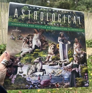 Llewellyn's 2020 Astrological Calendar: 87th Edition Of The World's Best Known, Most Trusted Astrology Calendar (Books - View #6