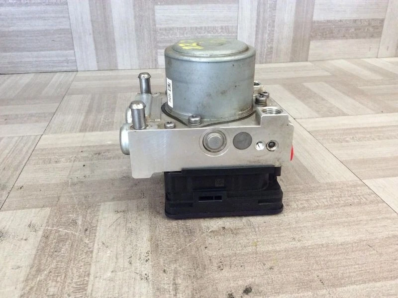 2018-2019 GMC Sierra 2500 HD ABS Anti-Lock Brake Pump Assembly GENUINE OEM - Image 4 of 4