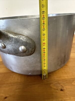 Tournus : Casseroles en aluminium : tous feux