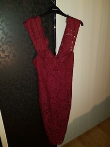 boohoo burgundy lace dress
