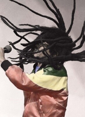 Bob Marley Unsigned 10x8 Photo - Jamaican singer, musician and songwriter *3926
