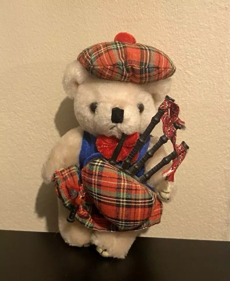Scottish Piper Bear By Beeline Products LTD - 8 Inches - Excellent Condition