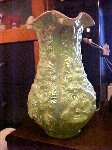 12 1/2" Iridescent FENTON Glossy Green w/ Pink Accent LOTUS MIST Poppy Show Vase