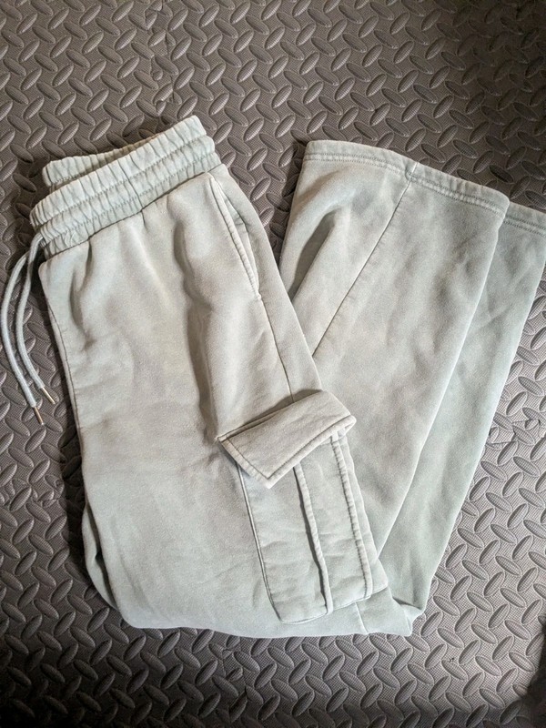 Seeking Sunsets Ladies Large Cargo Sweatpants