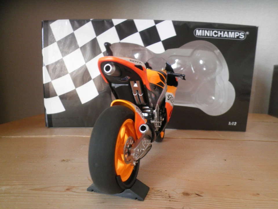 1/12 MINICHAMPS HONDA RC212V CASEY STONER 2012 (NEUF) - Photo 4/4