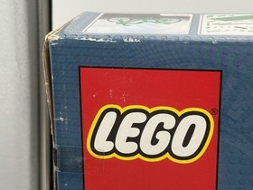 *RARE* LEGO Creator 10218 Pet Shop. NIB SEALED RETIRED