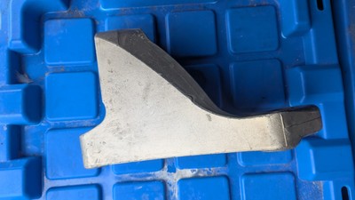 VOLVO D16 OR MACK MP10 LH REAR MOTOR MOUNT 20873589