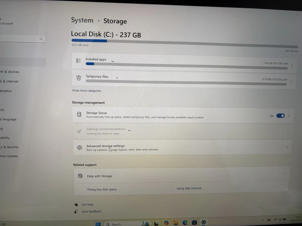 Microsoft Surface Book Laptop 2 i5-7300U 256GB 8GB RAM CRACK LCD 80% + Battery - Image 3 of 4