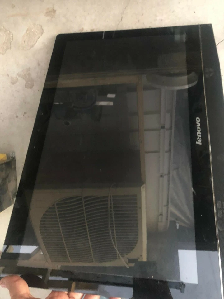 Lenovo C460 21" TouchScreen All in One , JUST THE SCREEN.!!!!!! - Image 2 of 4