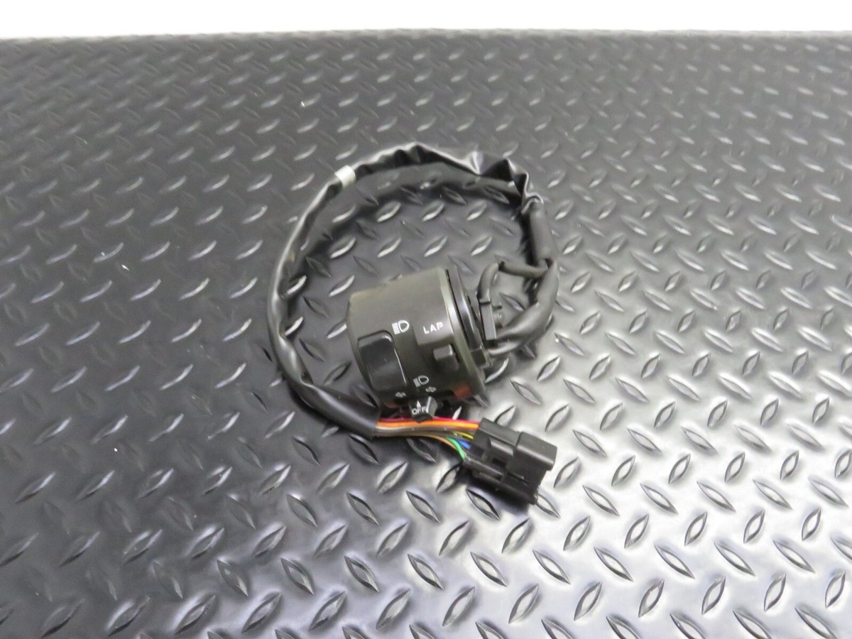 06 07 KAWASAKI NINJA ZX10 ZX 10R OEM LEFT SWITCH HEADLIGHT BLINKER