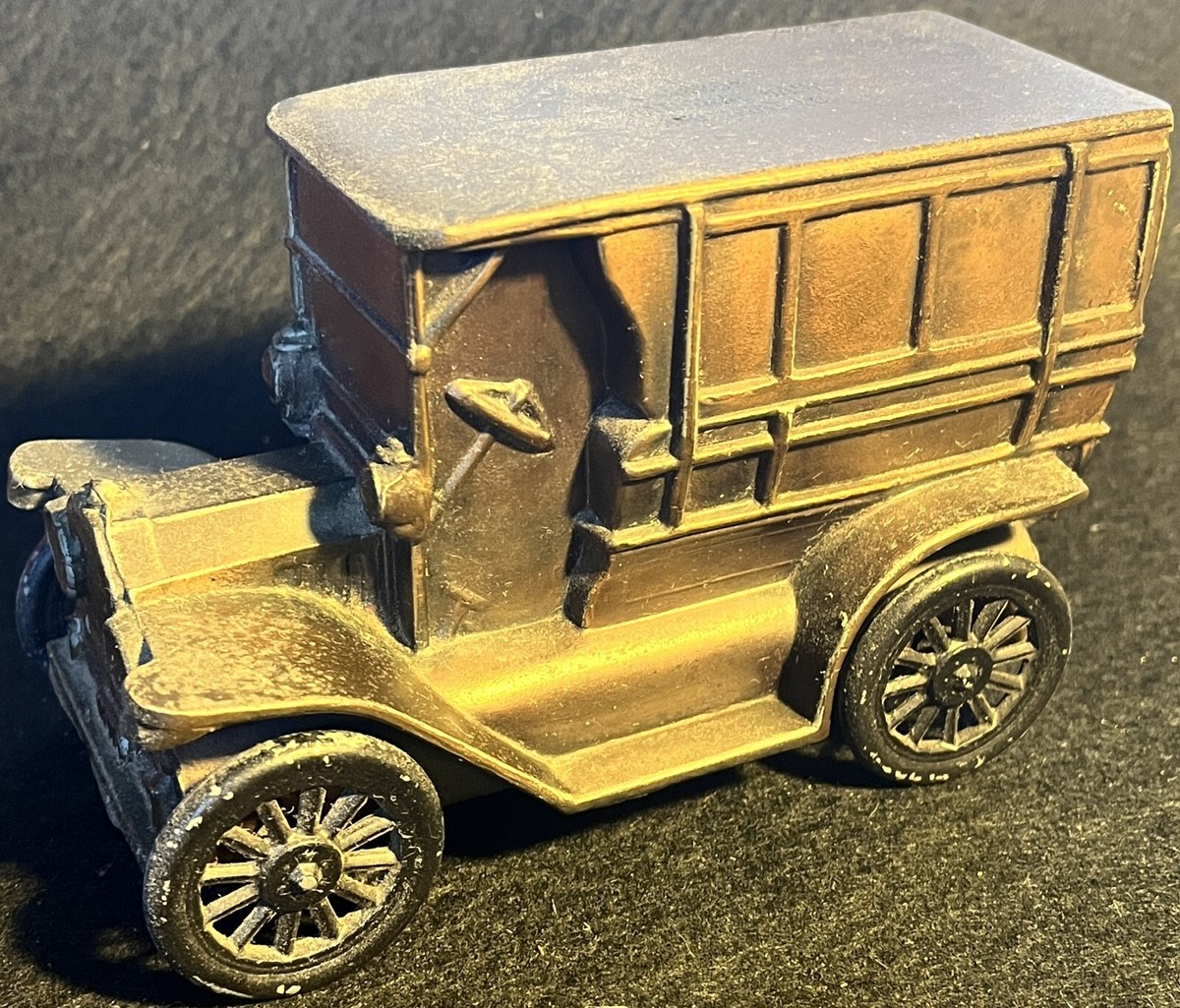Banthrico 1915 Ford Omnibus Car Die Cast Coin Bank - Akron