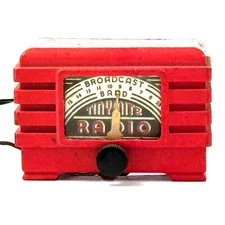 Red Tinymite cute little crystal radio from 1949 made in USA