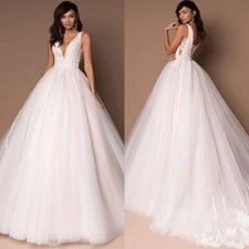 Luxury A-Line Wedding Dresses V-Neck Sleeveless Lace Appliques Bridal Ball Gowns
