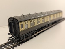 Hornby R438 BR Mk1 CK Corridor Composite Coach W15533