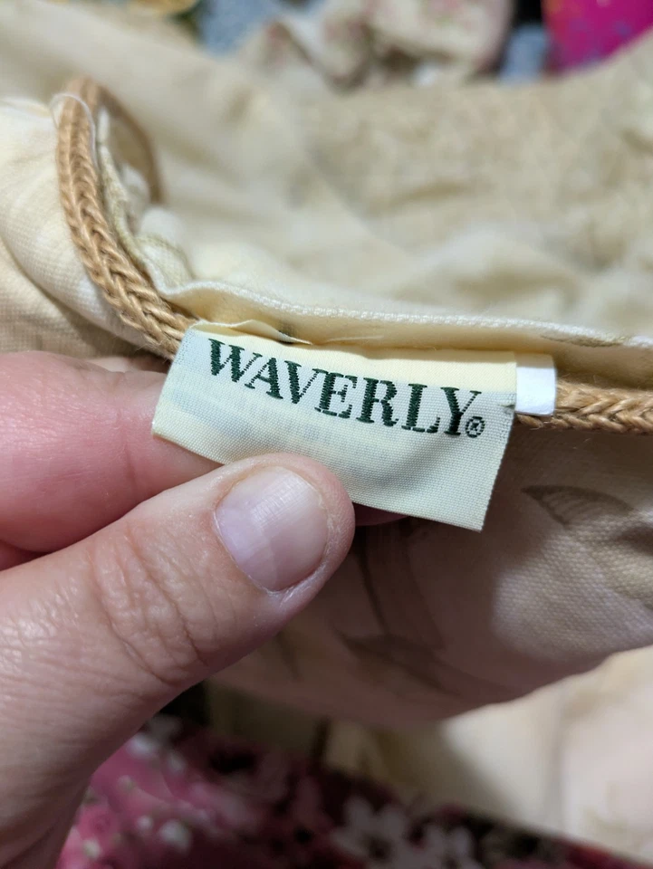 Waverly Tahiti Palm Tree Beige And Green Queen Size Comforter & 2 Shams - Image 4 of 4