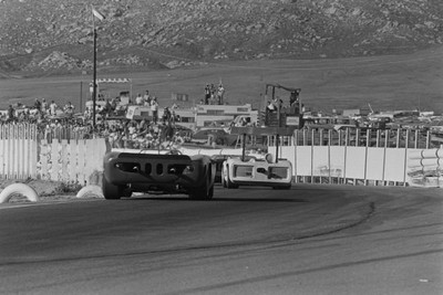 Jim Hall Chaparral Cars Chaparral 2E Chevrolet leads John Surtees - Old Photo 3