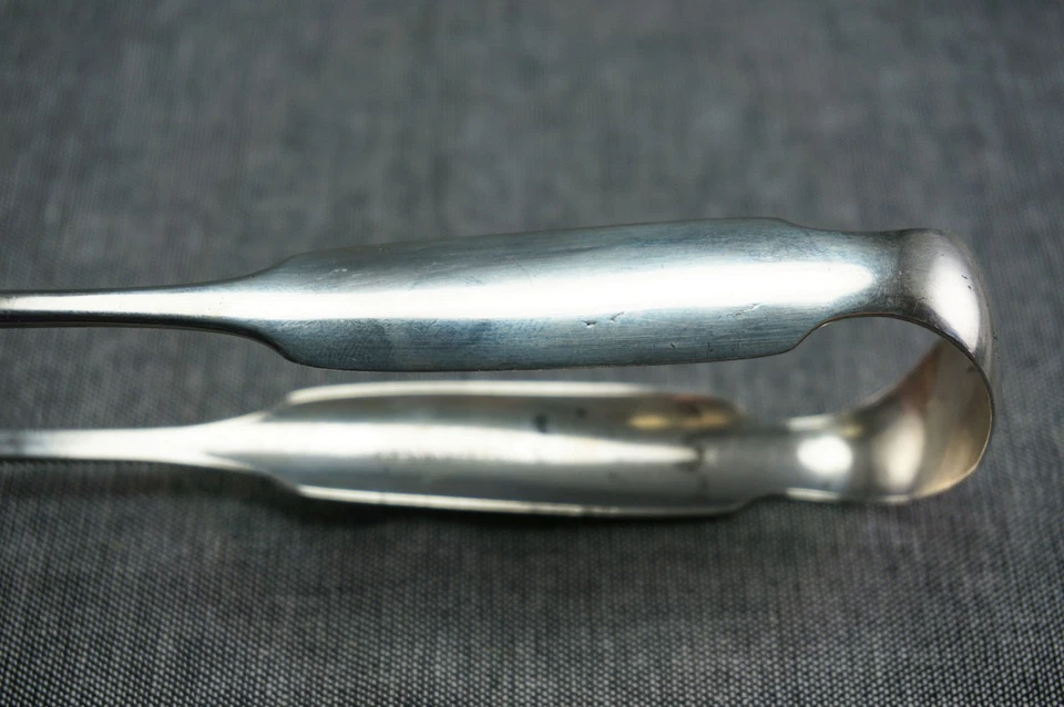 Pinzas de azúcar de plata para moneda R&W Wilson - circa 1830 - PATRÓN VIOLÍN - monograma Foto 3 de 4