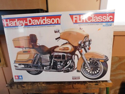 Harley-Davidson FLH Classic 1/6 scale Tamiya kit # 16015