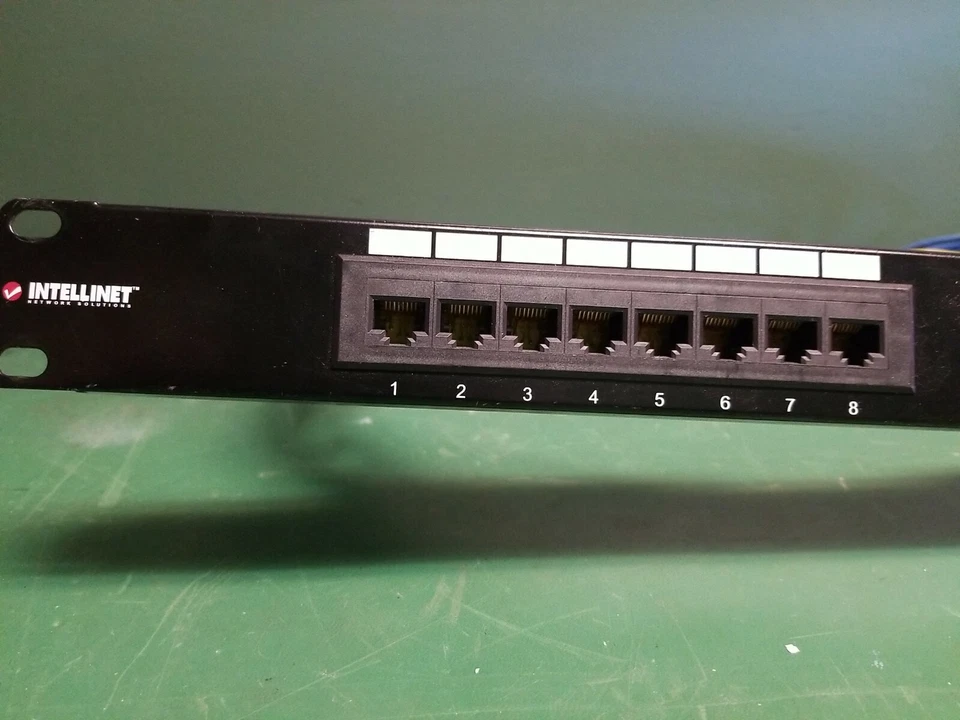 Intellinet - Cat6 Patch Panel 16-Port, UTP, 1U - Image 2 of 4