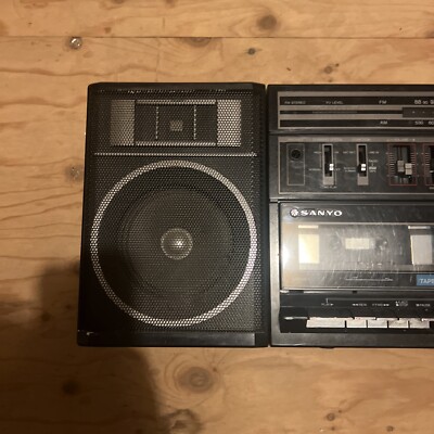 Sanyo MW228 Radio Cassette Boombox Detachable Speakers 1987 Works