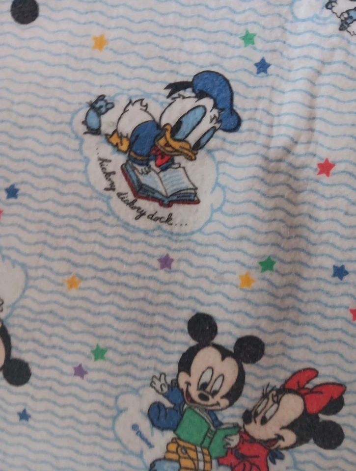 De colección. Dundee Disney Bebés Mickey Minnie Donald Nubes Estrellas Manta Bebé 35x45 Foto 4 de 4