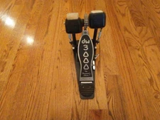 DW 3000 Heavy Duty Double Bass Drum Pedal Master Side Pedal, Dual Chain Drive!