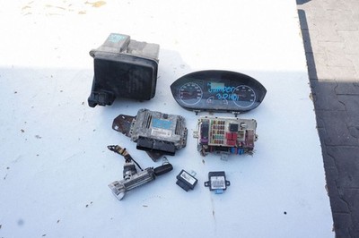 BMW 3 E90 E91 2005 COMPUTER Motorsteuergerät Modul ECU SKO79349