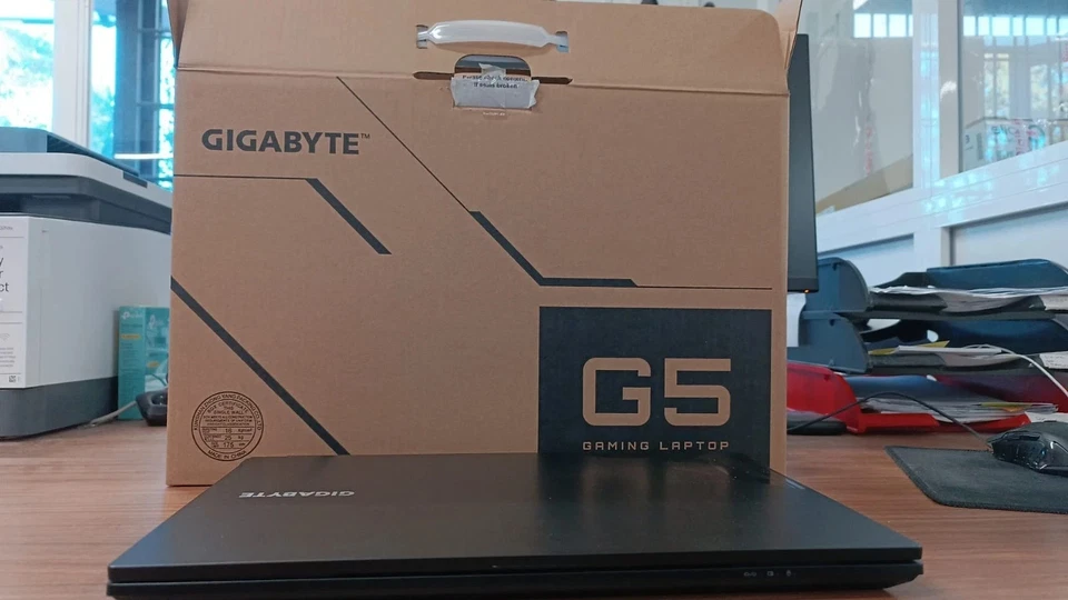 GIGABYTE AERO X16 Laptop Gaming 16" WQXGA NO SISTEMA OPERATIVO - Immagine 2 di 2