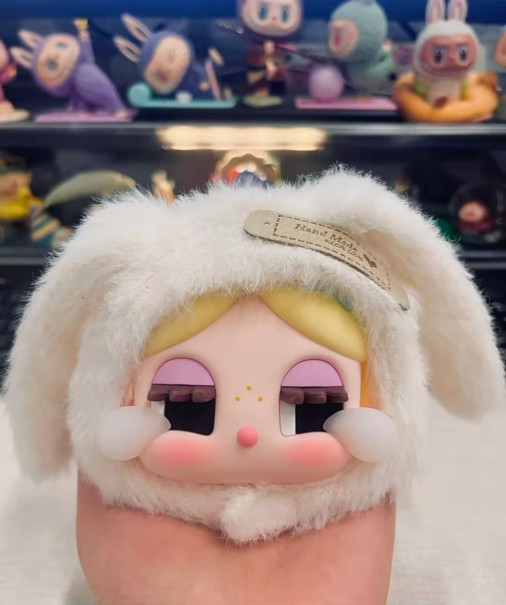 Authentic CRYBABY Shiny Shiny Series Airpods Case（with a free