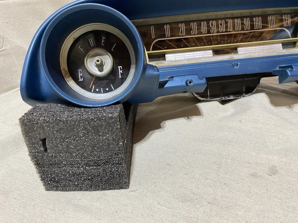 Оригинальная синяя приборная панель 1963 Ford Galaxie 500 59 169 миль — чистая! - Изображение 3 из 4