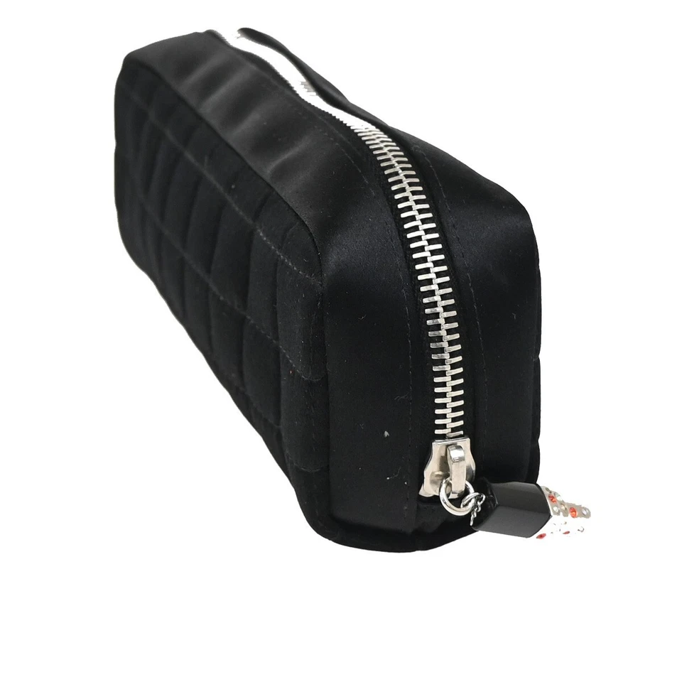 Chanel CC Choco Bar Lápiz Labial Dije Bolsa Nylon Negro Plata Italia 62RL202 Foto 2 de 4