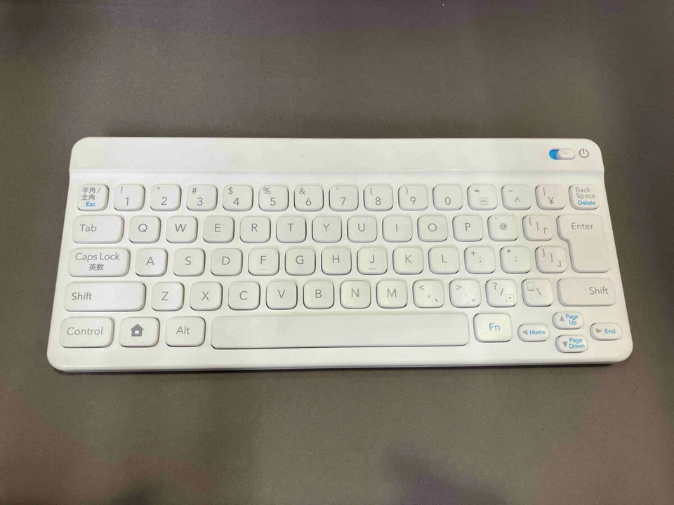 Battle & Get! Pokemon Typing DS Game Reshiram Edition with White Keyboard  - Image 4 of 4