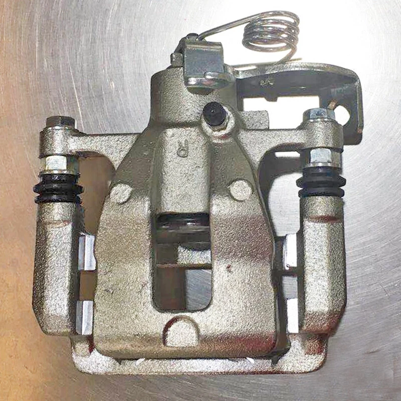 2x Pinzas de freno traseras con soporte para Hyundai Accent 2012-2016 2017 1,6 L Foto 2 de 4