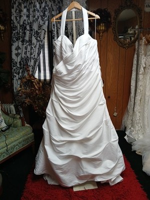 Davids Bridal White Halter Style Wedding Dress Size 24W