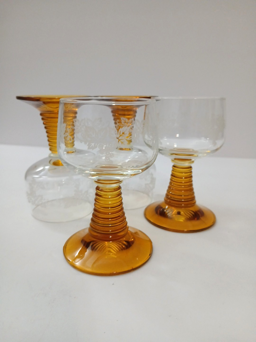 Schott Zwiesel Amber Beehive Stem Etched Grape Leaf Cordial Glasses Lot of 4