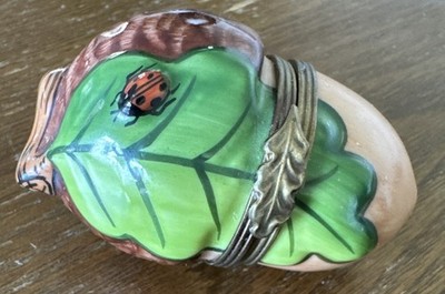 Limoges Peint Main Figural Trinket Box Acorn Signed Gérard Ribierre France