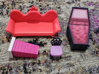 Disney Jr. Vampirina Scare B&B House Replacement Part Furniture Lot of 4