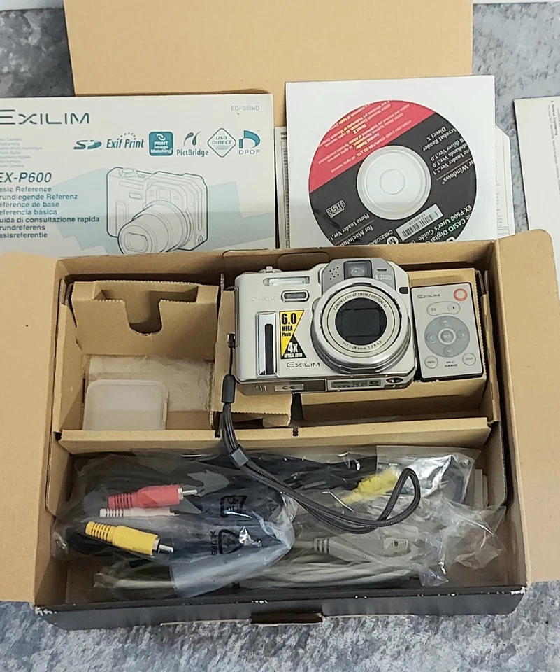 Casio Exilim EX-P600 silber 6,0-MP-Digitalkamera Komplett - Org.verpackt 
