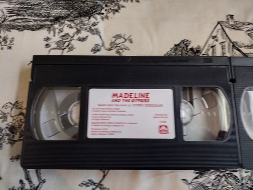 Madeline VHS Lot Madeline And The 40 Thieves Madeline And The Gypsies - Imagen 12 de 14