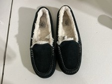 UGG Women s Slipper Size 10 USA Black