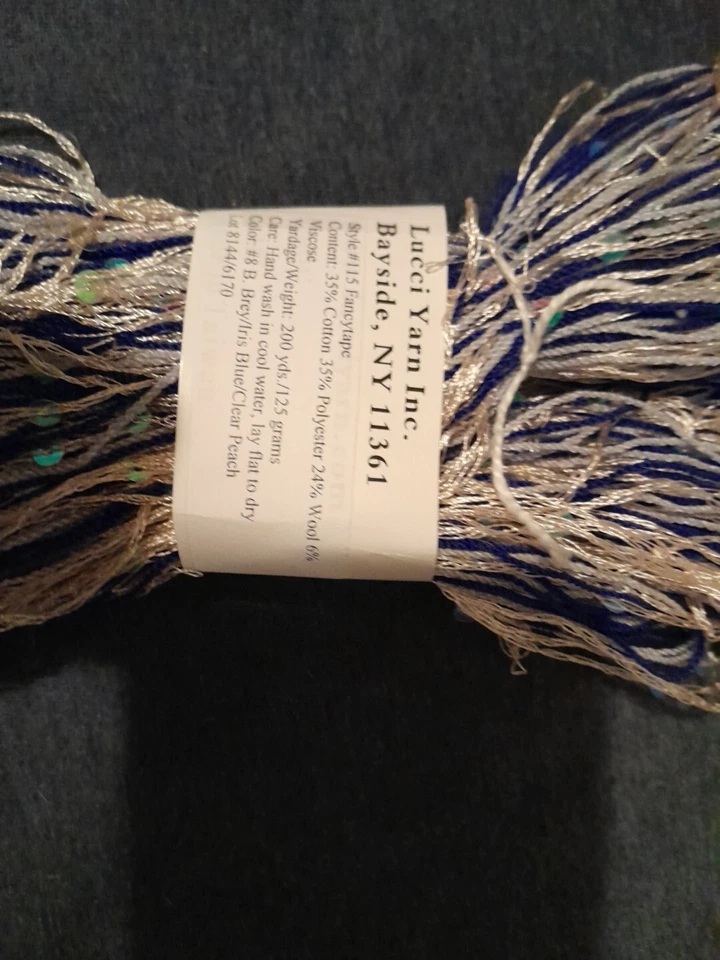 Tiene lentejuelas. Hilo de cinta de lujo Lucci. Color Is azul iris y melocotón transparente Foto 4 de 4