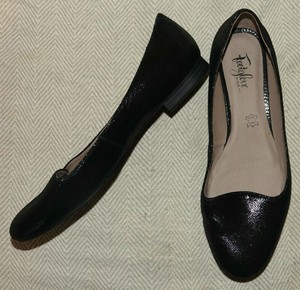m&s black flat shoes