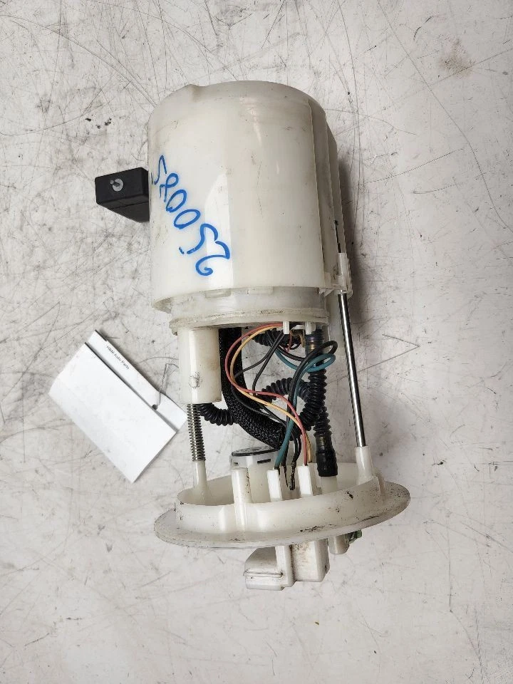 Conjunto de bomba de combustible Nissan Quest 2011-2013 3,5 L OEM 170401JA2A Foto 4 de 4