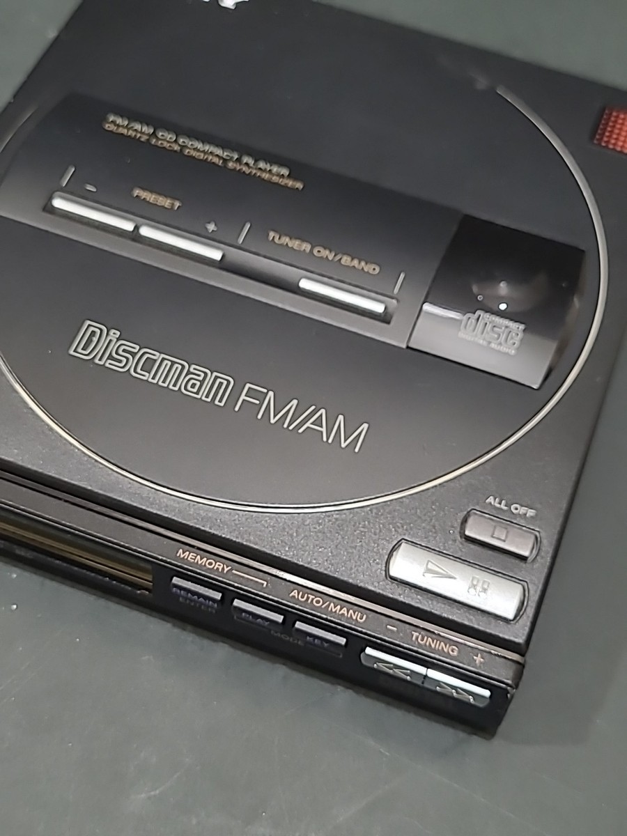 Sony D-T100 Discman Portable Compact Disc CD Player FOR PARTS OR